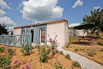 Olydea - A 2,5km Du Puydufou منتزه العطل