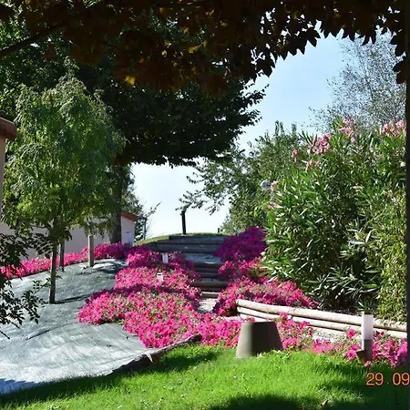Olydea - A 2,5km Du Puydufou Ferienpark 2*